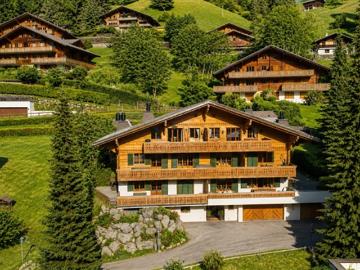 Charmante, moderne Wohnung mit Bergblick
