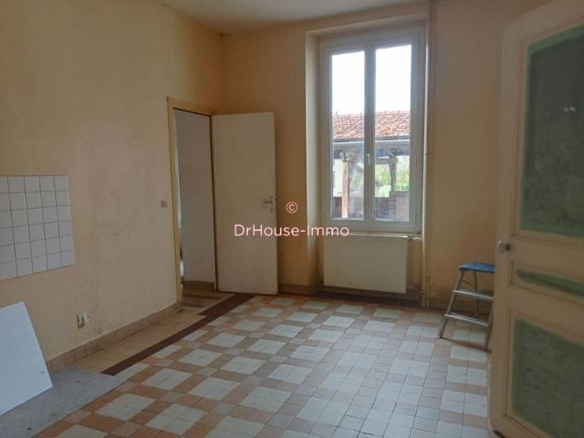 Charmante Maison Mitoyenne de 6 Pièces à Gy les Nonains avec Garage