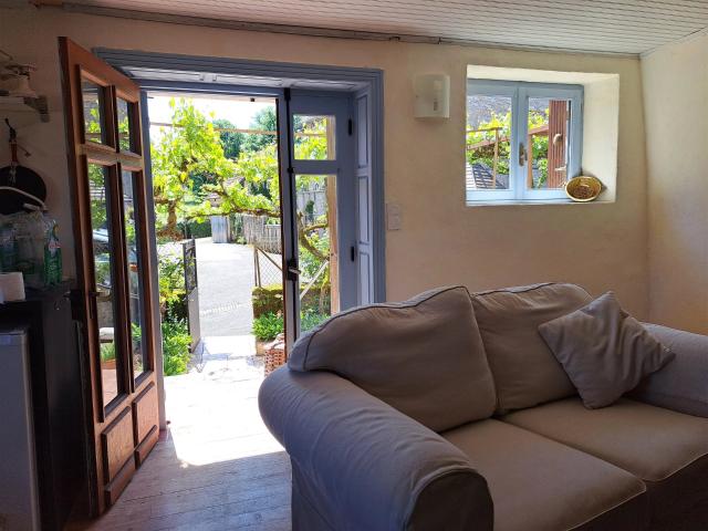 Charmante maison mitoyenne de 2 chambres située dans un vill. 58m² Lauzès