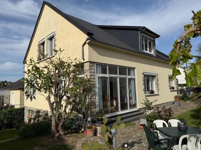 CHARMANTE MAISON AU CŒUR DE MAYENNE