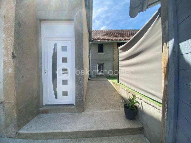 AUX PORTES DU MORVAN / Charmante maison authentique et unique ! A proximité de la sortie d'autoroute et de 2 heures de Paris