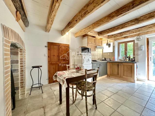 Charmante maison avec 2 logement !