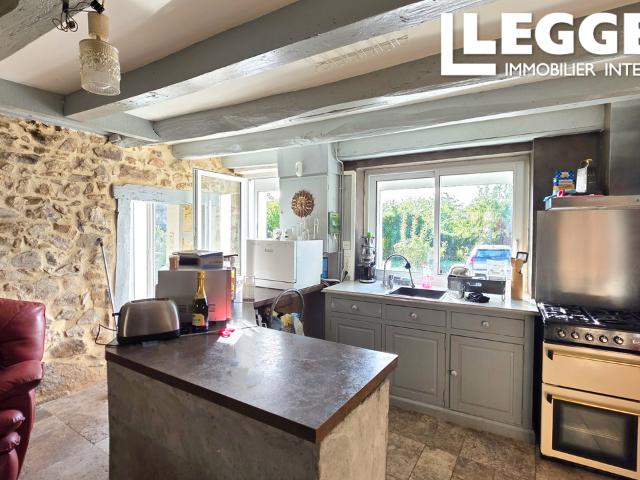 Charmante maison avec gîte, studio, piscine et potentiel de revenus
