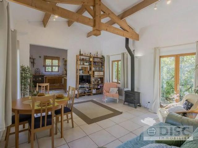 Charmante maison avec jardin et piscine