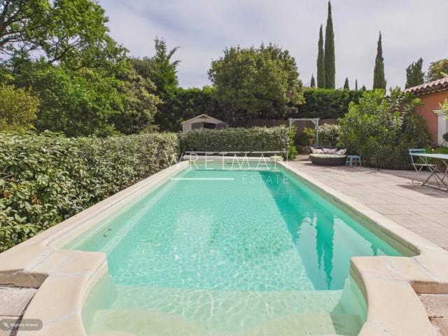 Charmante maison avec piscine Tourtour 130m² Tourtour