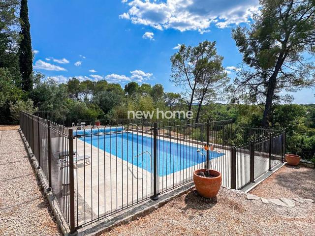 Charmante maison avec piscine et vue dégagée 140m² Seillans