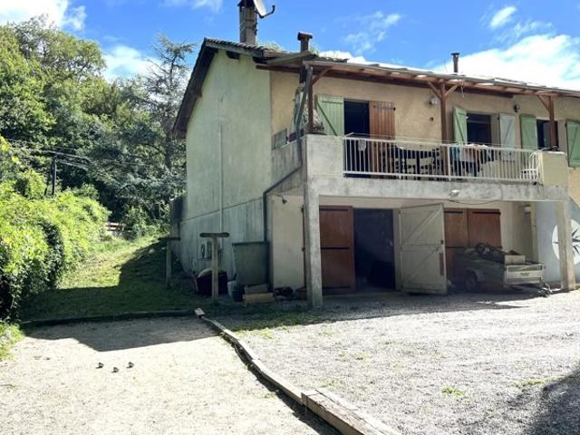 Charmante maison avec terrain à Sainte Croix Volvestre