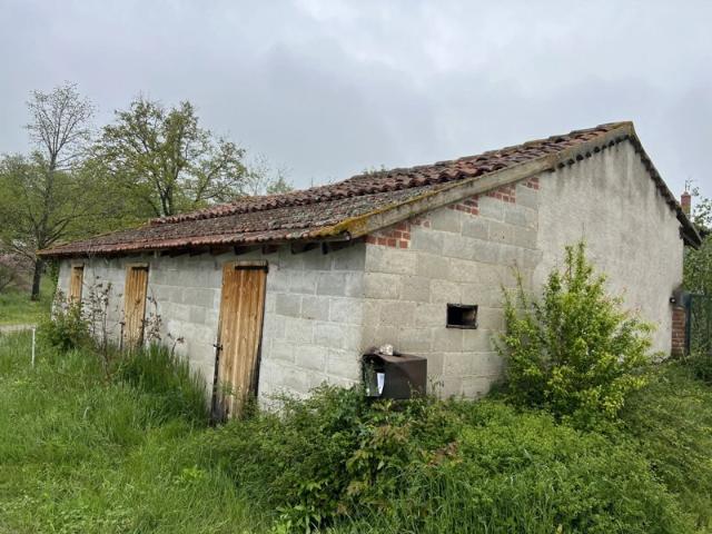 CHARMANTE MAISON À RÉNOVER