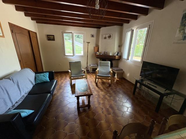 CHARMANTE MAISON BASQUE MEUBLÉE A MENDIONDE