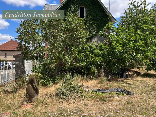 Charmante Maison de Bourg Indépendante à Bonnat 103 m2 sur 335 m2 de terrain