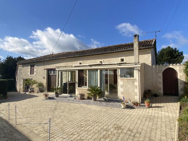 Charmante Maison de Campagne à Vendre à 35 minutes de Bordea. 75m² Chatenet