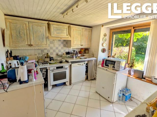 Charmante maison de campagne de 3 chambres avec dépendances, travaux récents et plus de 3000 m² de terrain