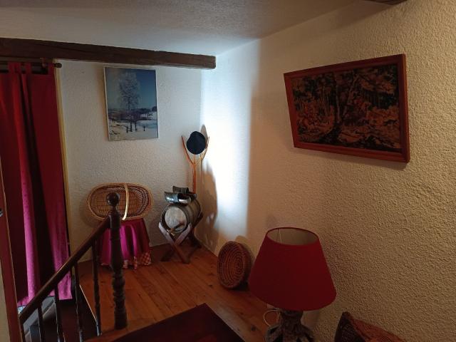Charmante maison de campagne en pierre à BERLATS, au coeur d. 66m² Berlats