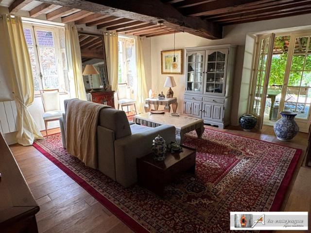 Charmante maison de campagne en pierre avec jolie vue