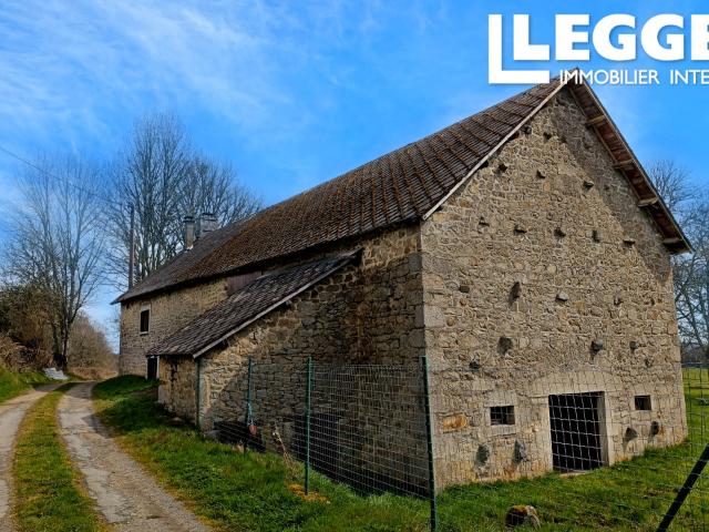 Charmante maison de campagne, grand potentiel, terrain de 8745 m², belles vues, endroit calme proche comodités