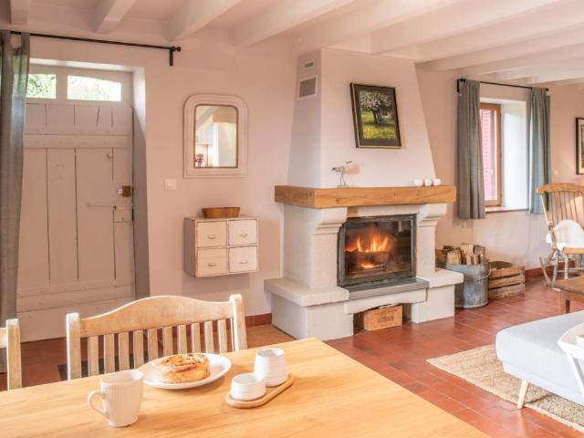 Charmante maison de campagne rénovée à vendre au pied du Haut Folin