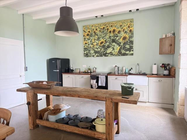Charmante maison de plain pied avec grange et piscine 138m² Saint Félix