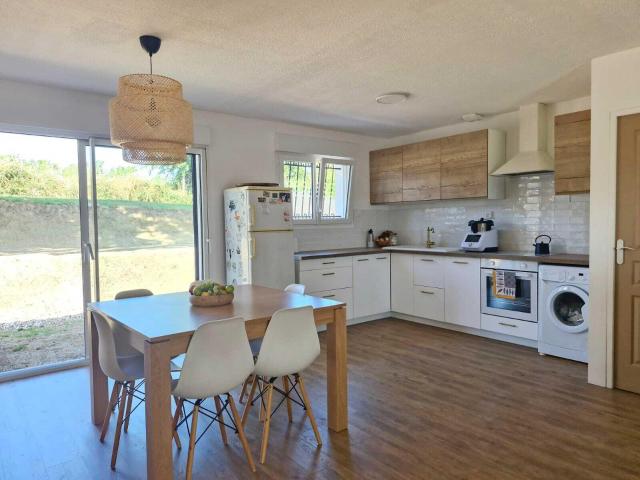 Charmante maison de plain pied entièrement rénovée 33790 P. 72m² Pellegrue