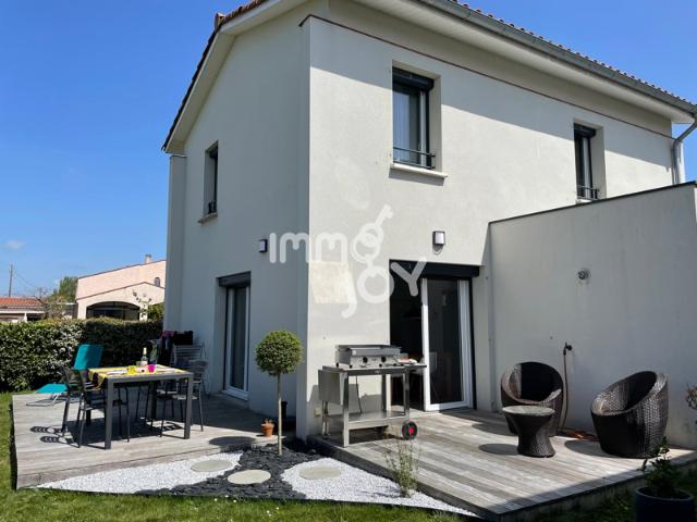 Charmante maison de type 4 avec panneaux solaires à La Salve