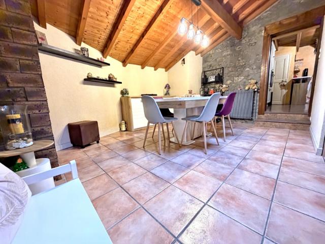 Charmante maison de Type 4 avec terrain dans le hameau de Ch