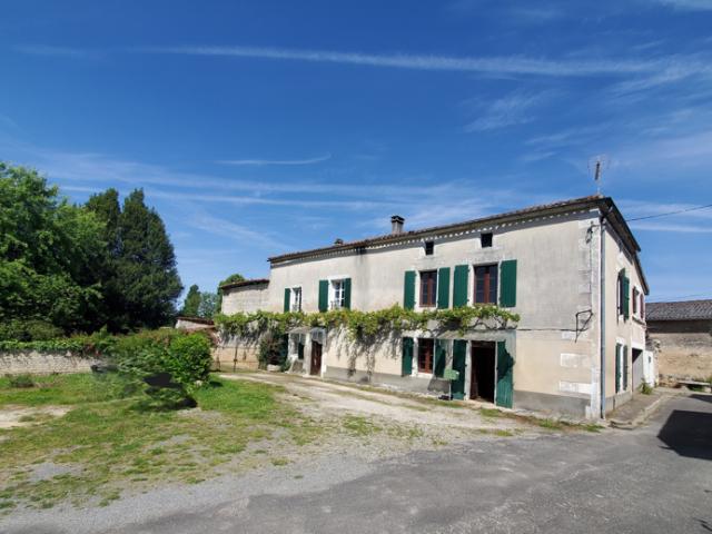 Charmante maison de village à Aunac sur Charente