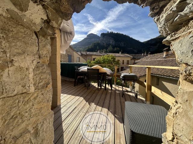 Maison de village 105 m2 avec terrasse et vue sur les montag