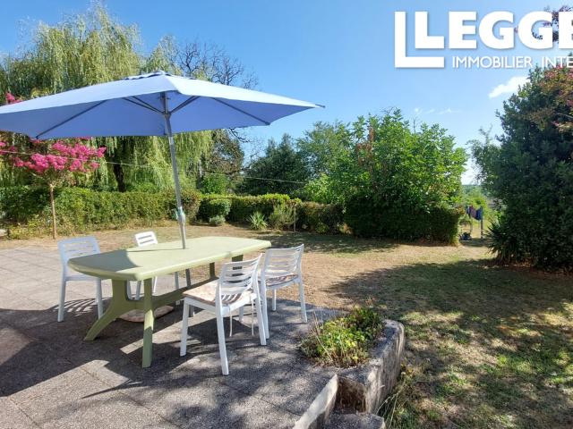 Charmante maison de village avec dépendances et jardin