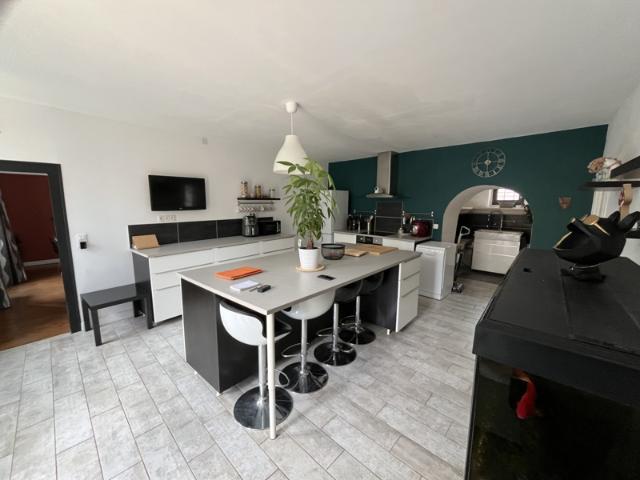 Charmante maison de village avec jardin et garage Proche M