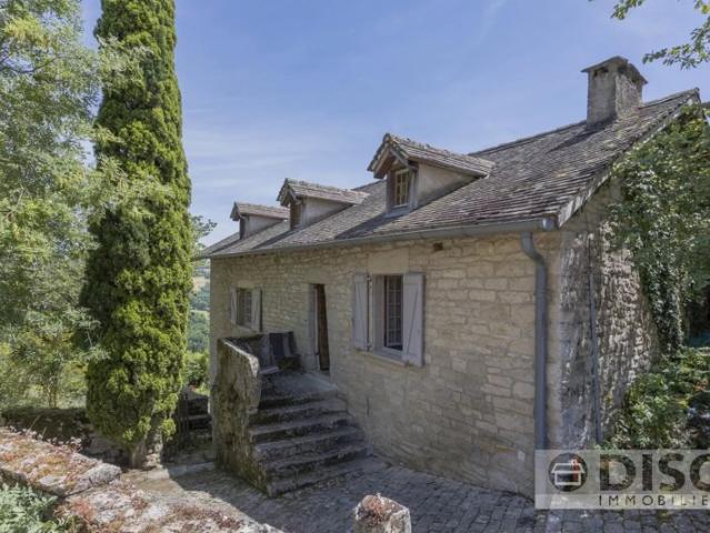 Charmante maison de village avec superbes vues et grand jardin