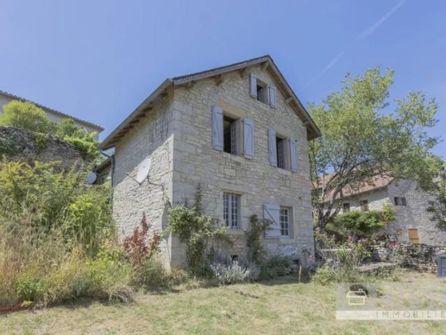 Charmante maison de village avec superbes vues et grand jardin