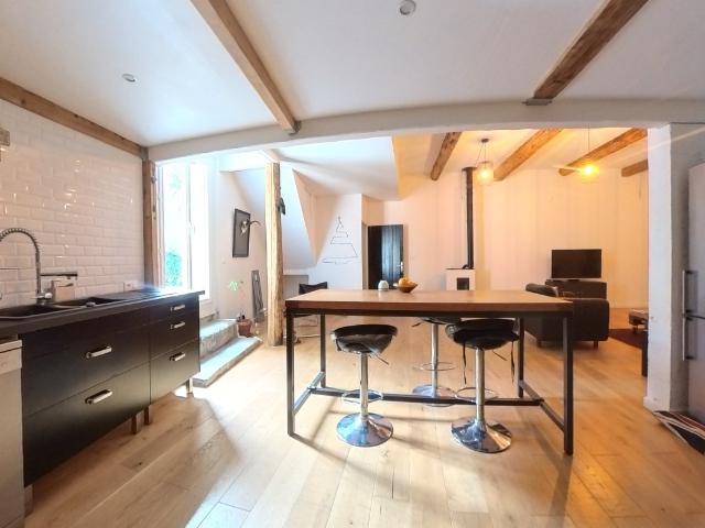 Charmante maison de village de 3 chambres avec cour intérieu. 140m² Lézignan la Cèbe