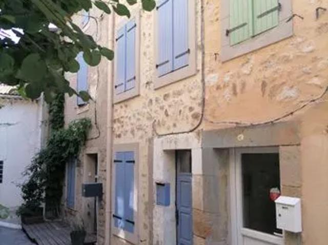 Charmante Maison de Village Entièrement Rénovée