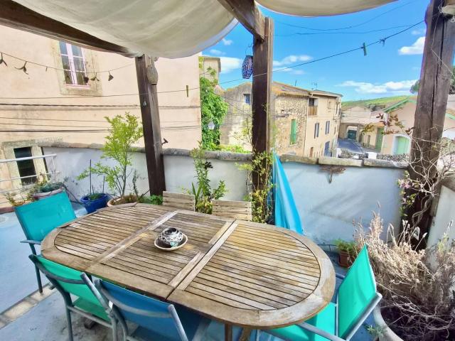 Charmante Maison de Village Individuelle avec terrasse près. 75m² Nizas