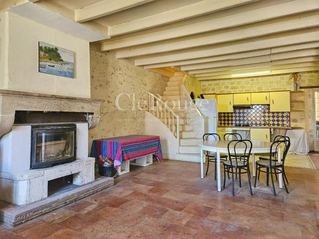 Charmante maison de village près de Duras, avec une grange a. 90m² Duras