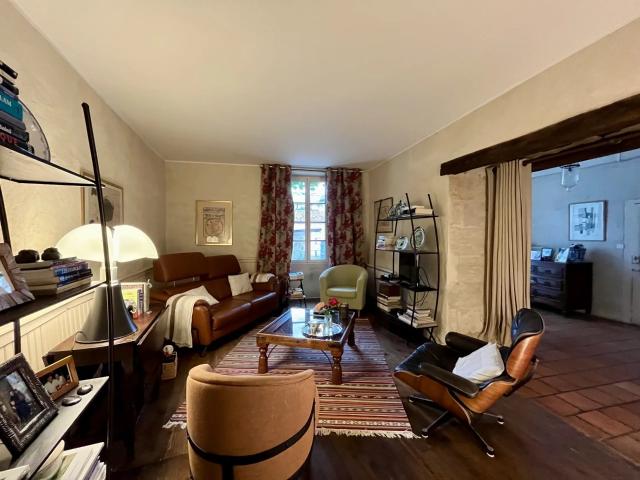 Charmante maison de village rénovée avec magnifique espace d. 170m² Vanxains