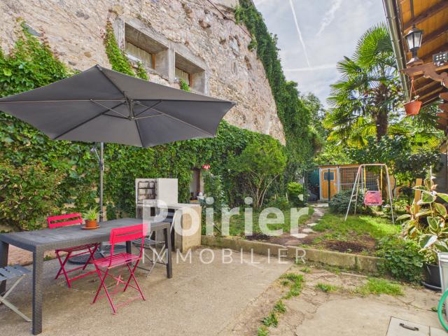 Charmante maison de village rénovée avec jardin sans vis à vis