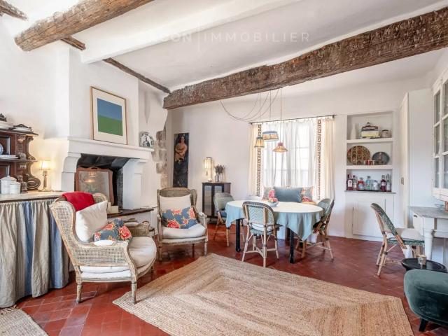 Charmante maison de village rénovée avec vue 100m² Bonnieux