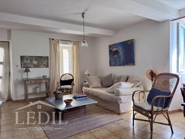 Charmante maison de village, terrasse et annexe 119m² Roques