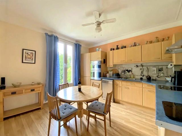Charmante maison de ville avec jardin à Arnac la Poste 98m² Arnac la Poste