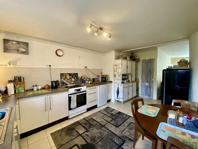 Charmante maison de ville avec une vue magnifique et un jard. 79m² Le Dorat