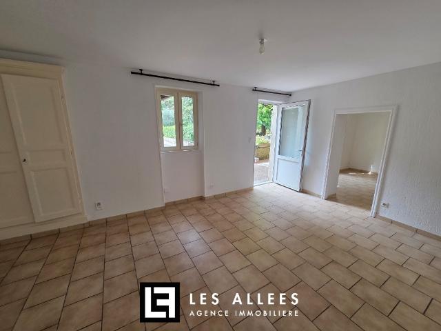 CHARMANTE MAISON DE VILLE Location MONTELIMAR 26200