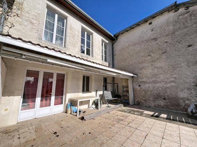 CHARMANTE MAISON DE VLLAGE