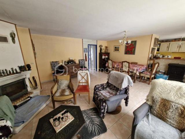 Charmante maison de 112m2 sur son terrain clos de 757m2 avec piscine dans un environnement calme à Saint Georges d'Oléron