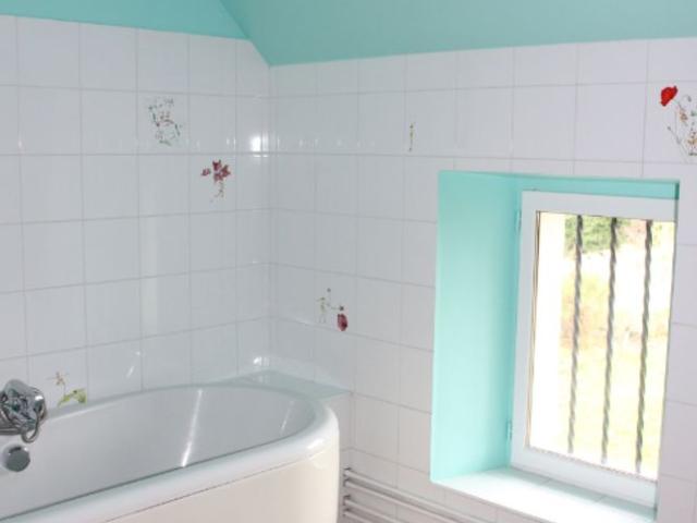 Charmante maison de 119.34 m2 avec grand jardin dans Montigny