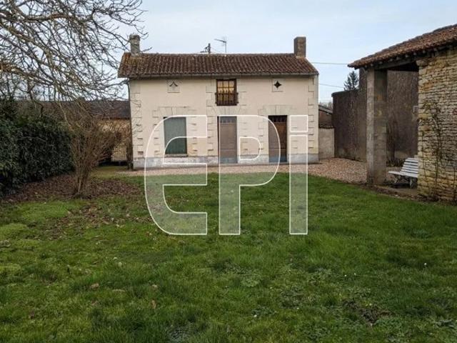 Charmante maison de 2 chambres à Angliers
