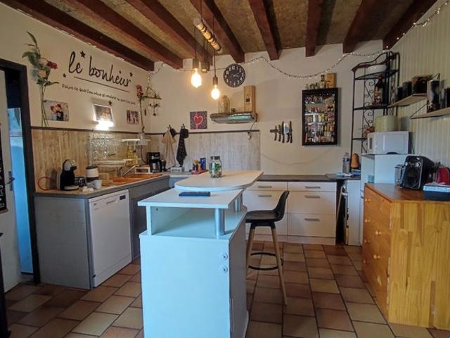 Charmante maison de 2 chambres à Chalais de 137 m²
