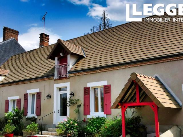 Charmante Maison de 3 Chambres avec Gîte Indépendant, Dépendances, Jardin et Cour – Chabris