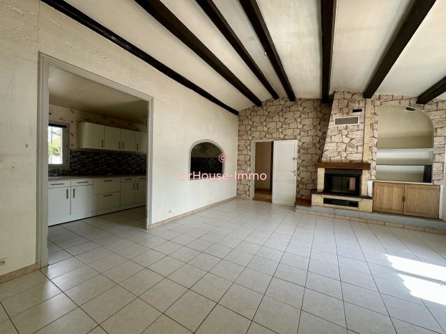 Charmante Maison de 4 Pièces Avec un grand garage et dépendance, Jardin Paysager de 3824 m², En Vente à Allex