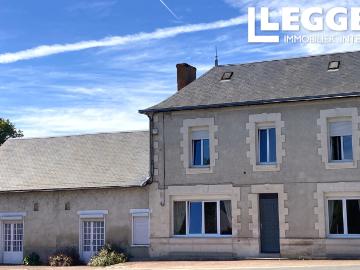 Charmante maison de 5/6 chambres au cœur d'un village, avec cour et fort potentiel gîte/commercial