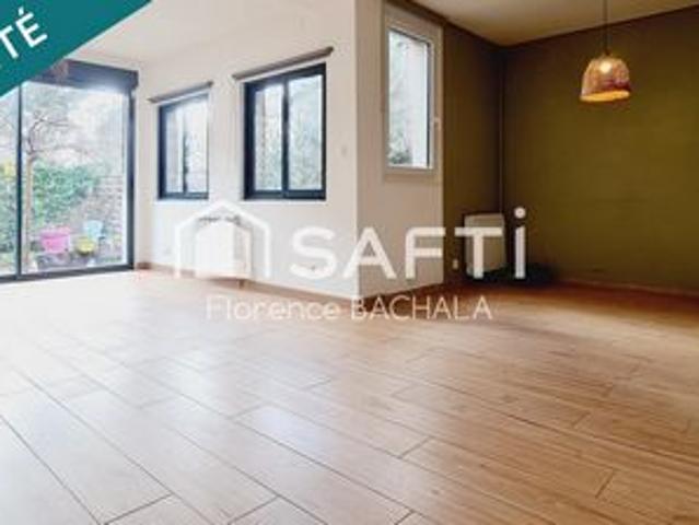 Charmante maison de 75 m² sans travaux, trois chambres, avec extérieur
